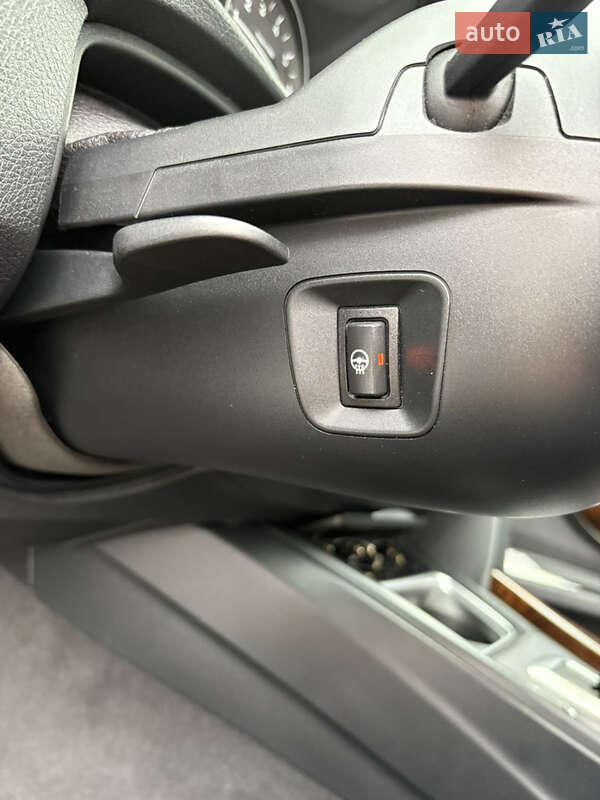 Седан BMW 3 Series 2013 в Запорожье