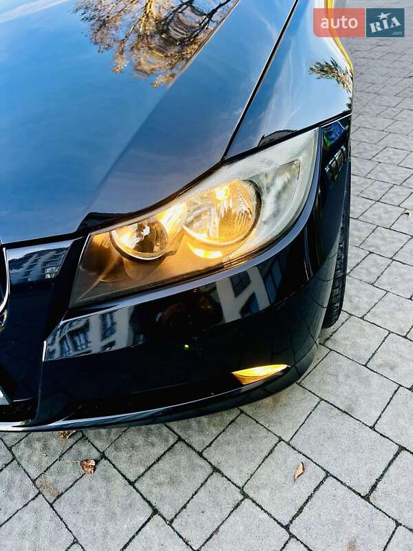 Седан BMW 3 Series 2007 в Новояворовске