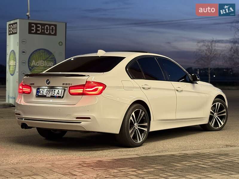Седан BMW 3 Series 2018 в Дніпрі