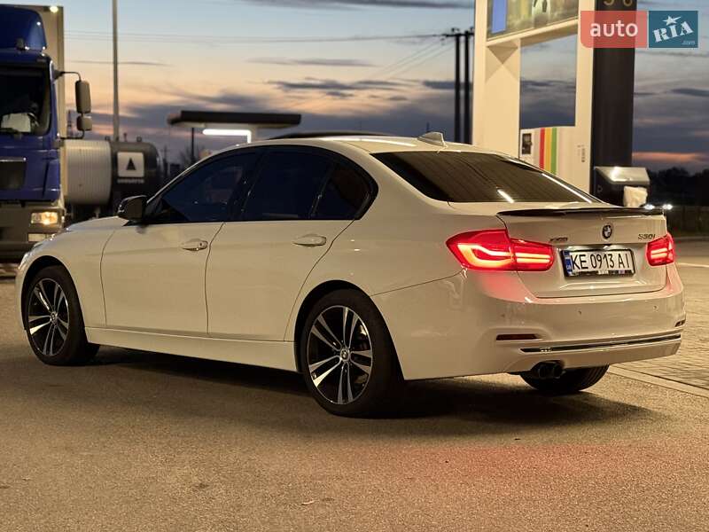 Седан BMW 3 Series 2018 в Дніпрі