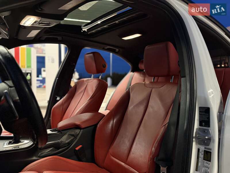 Седан BMW 3 Series 2018 в Дніпрі