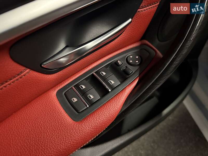 Седан BMW 3 Series 2018 в Дніпрі