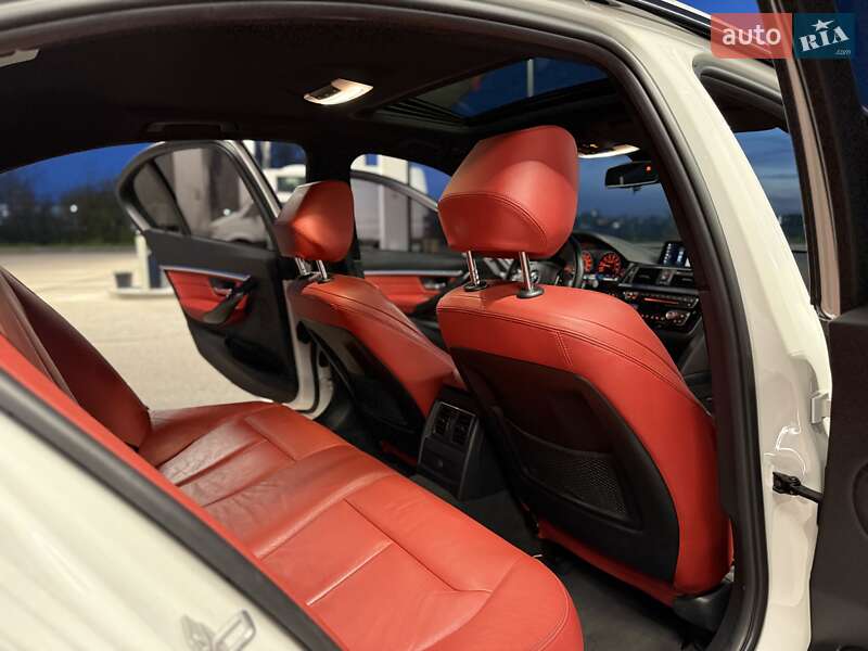 Седан BMW 3 Series 2018 в Дніпрі