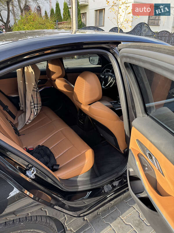 Седан BMW 3 Series 2021 в Ивано-Франковске