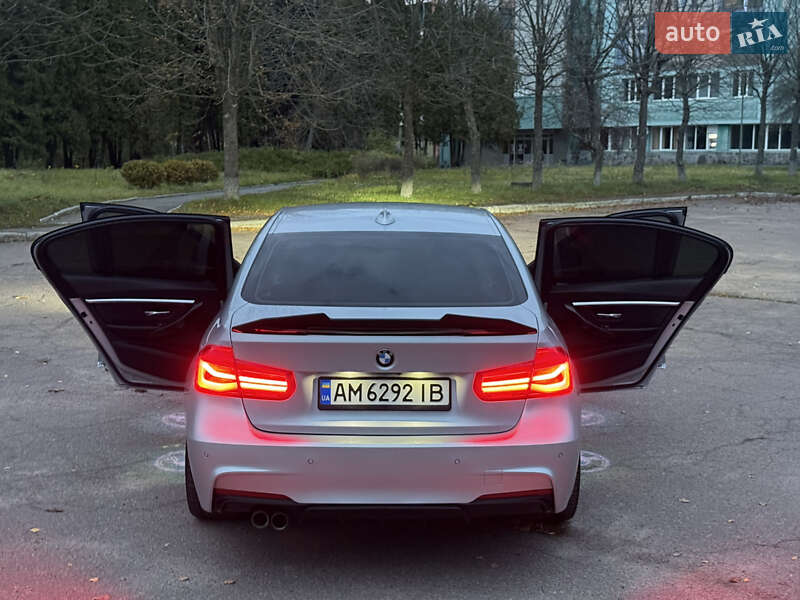 Седан BMW 3 Series 2017 в Житомире