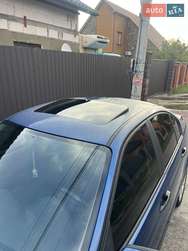 Седан BMW 3 Series 2002 в Києві