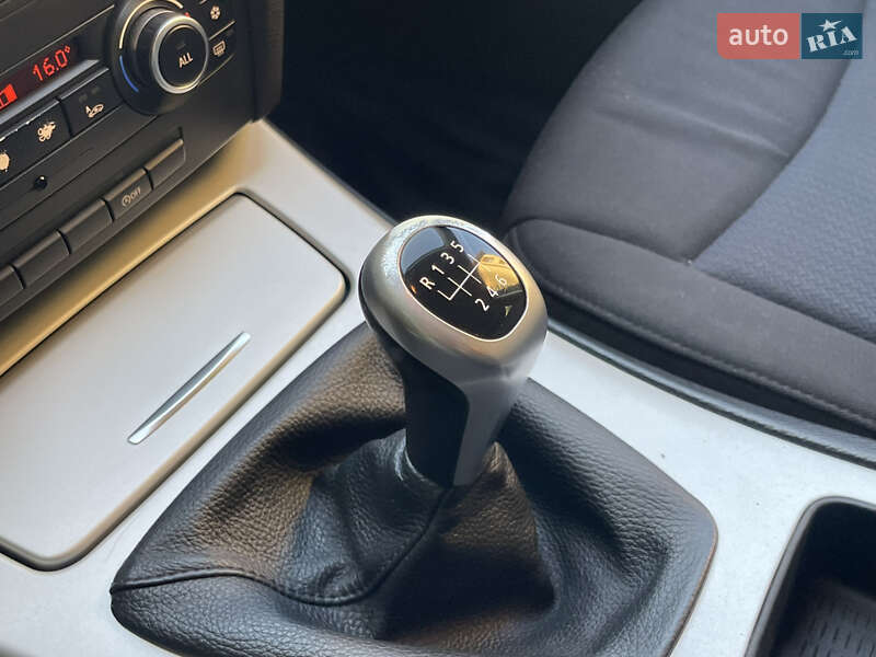 Универсал BMW 3 Series 2010 в Львове