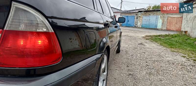 Универсал BMW 3 Series 2003 в Буче