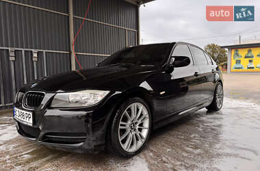 Седан BMW 3 Series 2010 в Львові