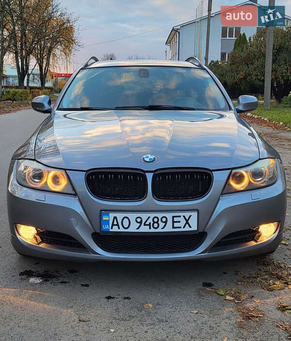 BMW 3 Series 2009
