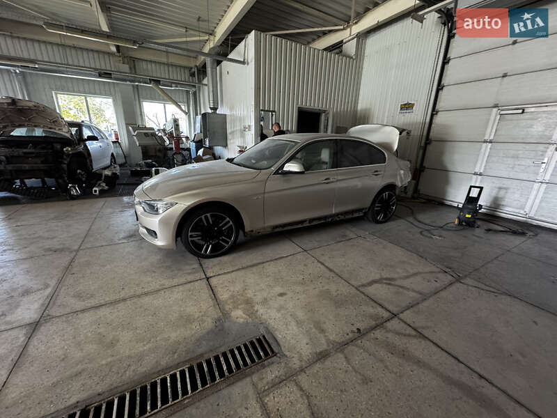 Седан BMW 3 Series 2012 в Кривому Розі
