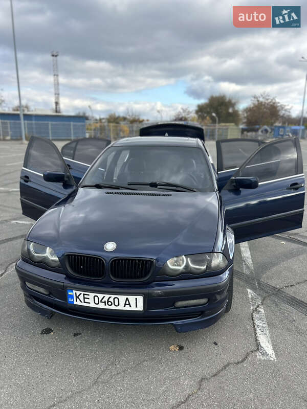 Седан BMW 3 Series 2001 в Днепре