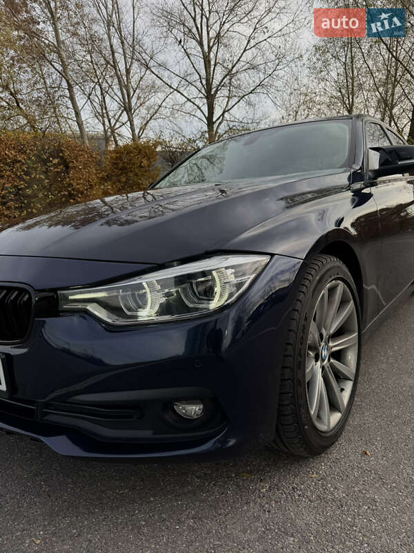Седан BMW 3 Series 2016 в Києві