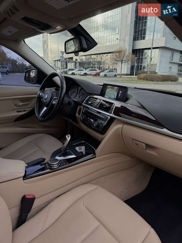 Седан BMW 3 Series 2016 в Києві
