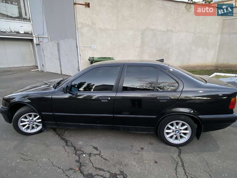 Седан BMW 3 Series 1992 в Одессе фото 10 Седан BMW 3 Series 1992 в Одессе