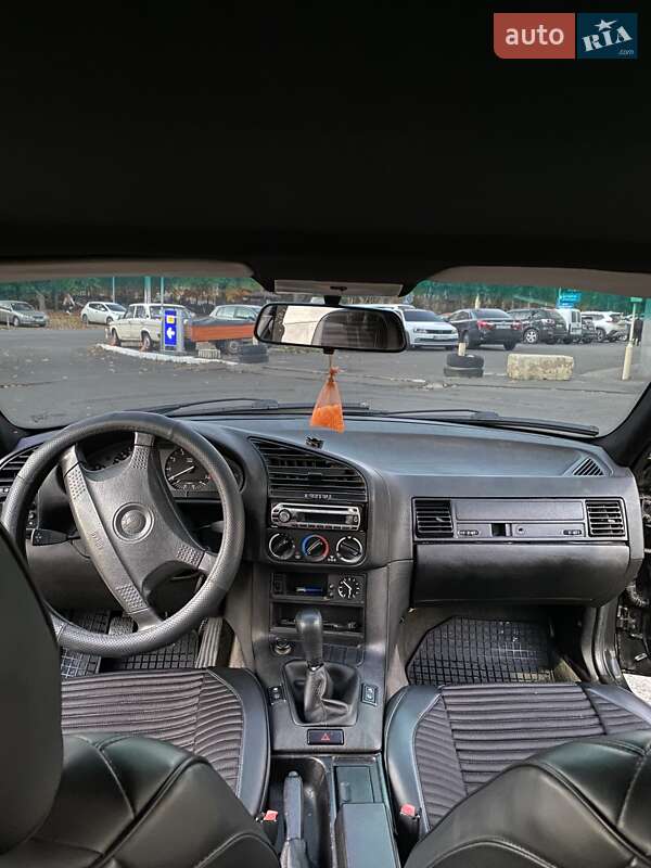 Седан BMW 3 Series 1992 в Одессе фото 18 Седан BMW 3 Series 1992 в Одессе