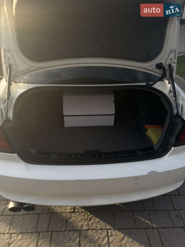 Купе BMW 3 Series 2009 в Николаеве