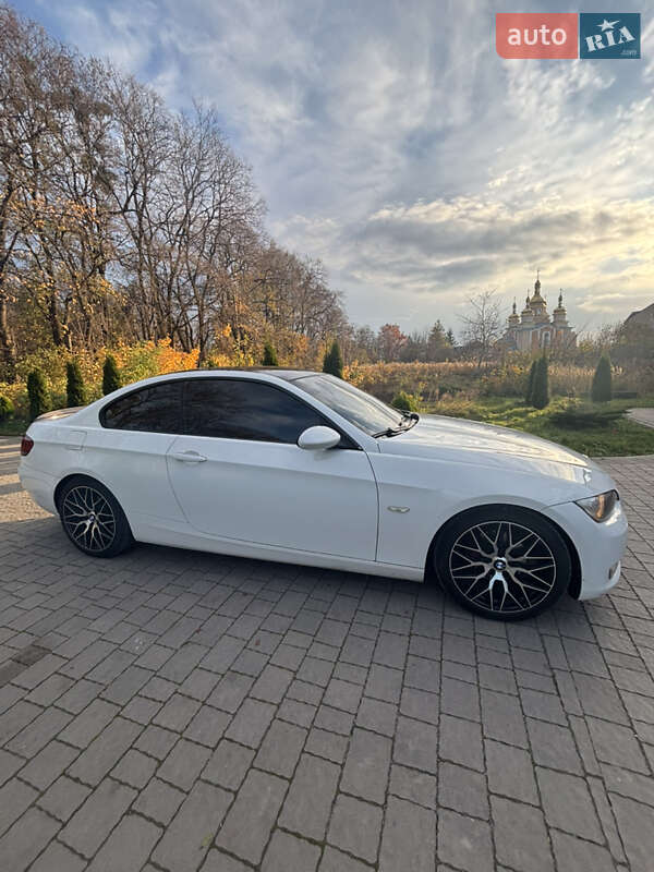 Купе BMW 3 Series 2009 в Николаеве