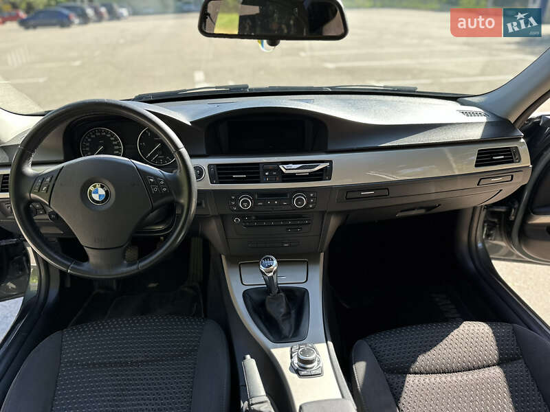 Седан BMW 3 Series 2010 в Харькове фото 11 Седан BMW 3 Series 2010 в Харькове