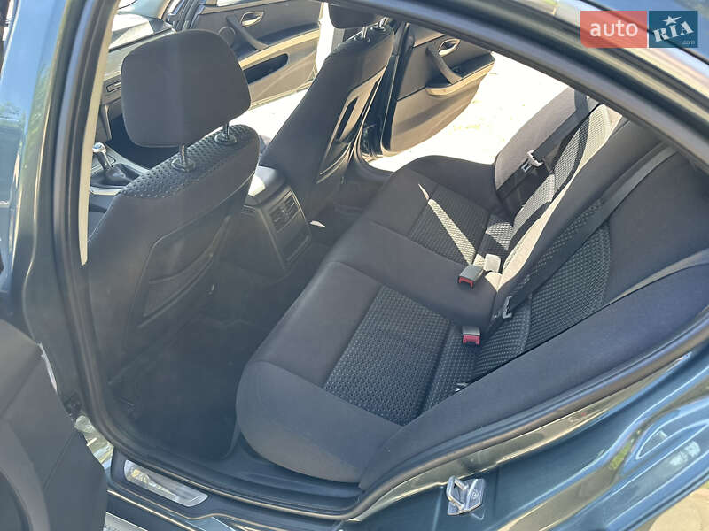 Седан BMW 3 Series 2010 в Харькове фото 14 Седан BMW 3 Series 2010 в Харькове