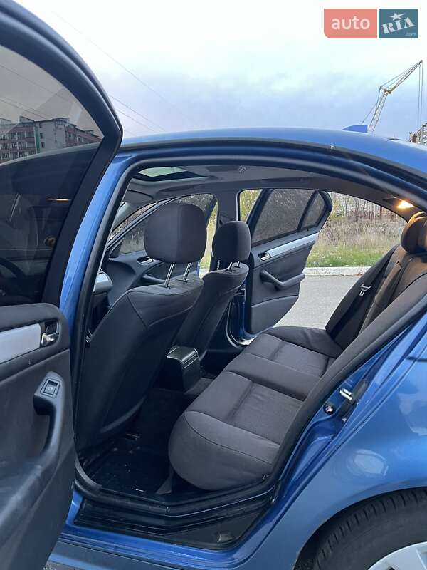 Седан BMW 3 Series 2004 в Чернигове