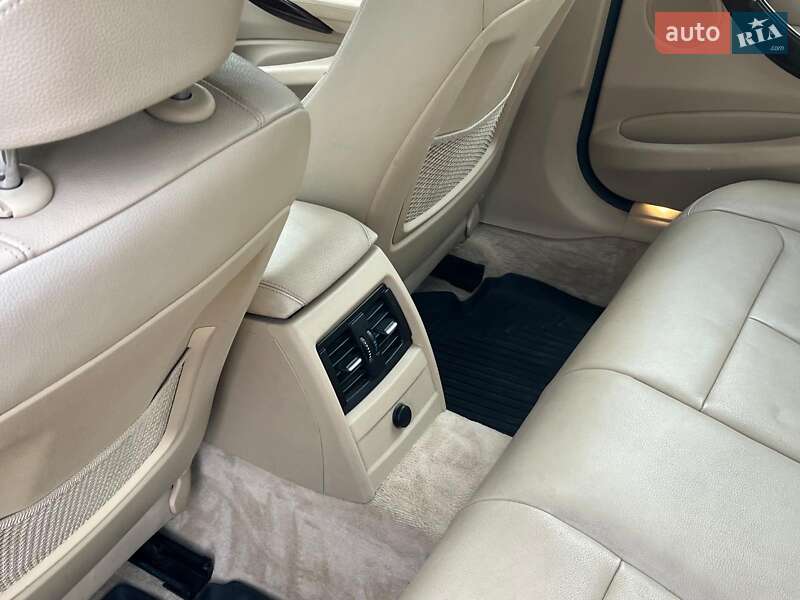 Седан BMW 3 Series 2014 в Києві
