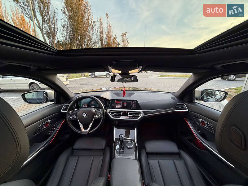 Седан BMW 3 Series 2019 в Одессе