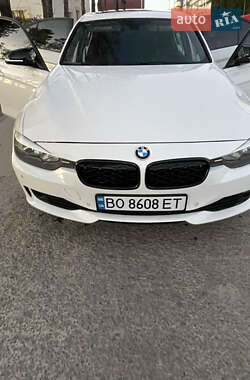 Седан BMW 3 Series 2015 в Волочиську