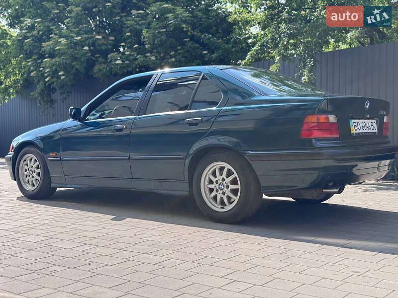 Седан BMW 3 Series 1998 в Хмельницком