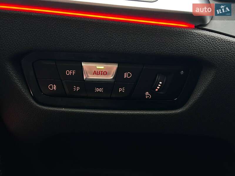 Седан BMW 3 Series 2021 в Киеве