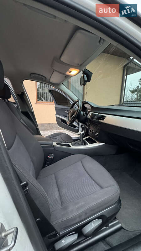 Универсал BMW 3 Series 2010 в Сарнах