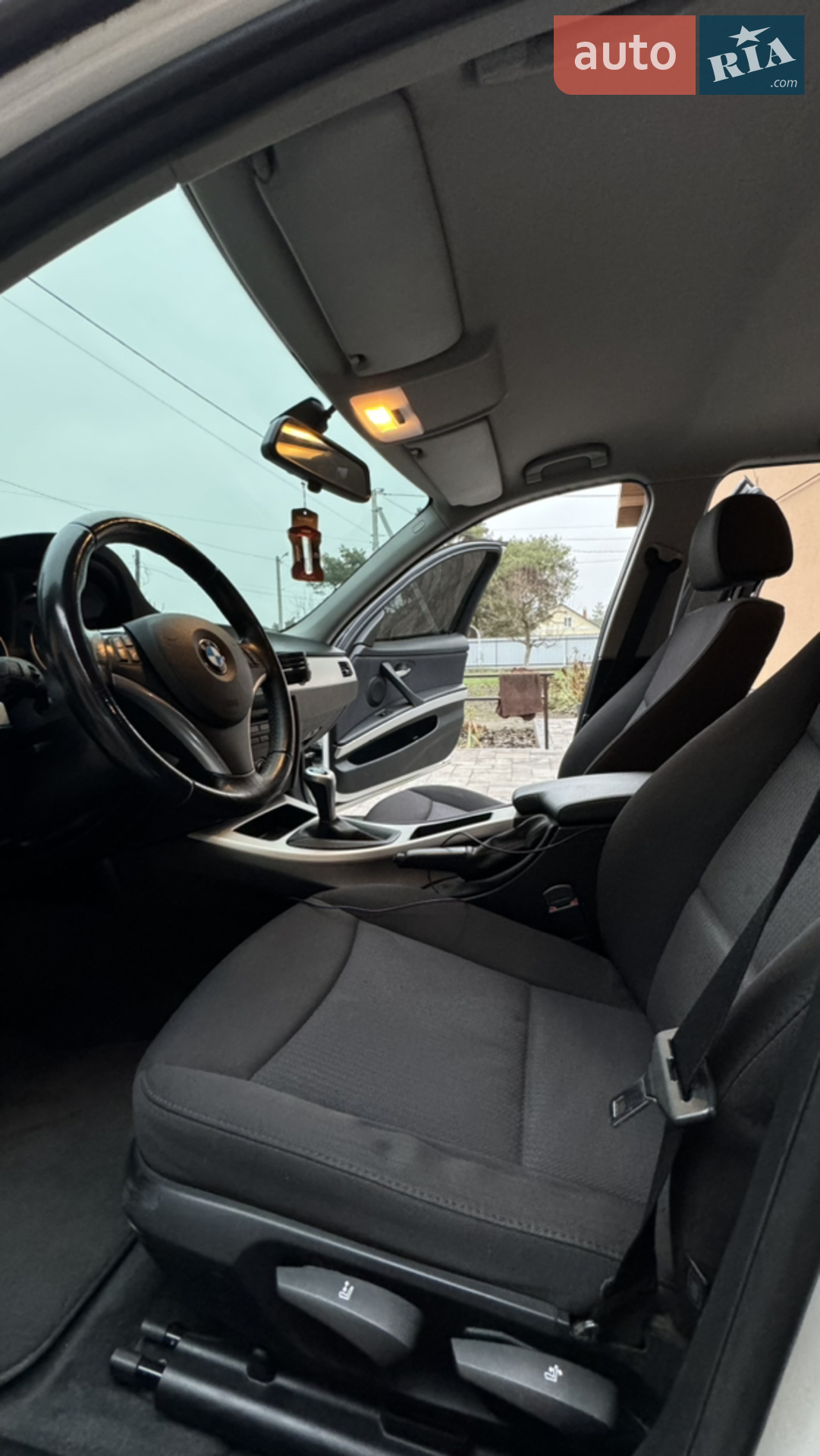 2010 BMW 3er - мініатюра 11
