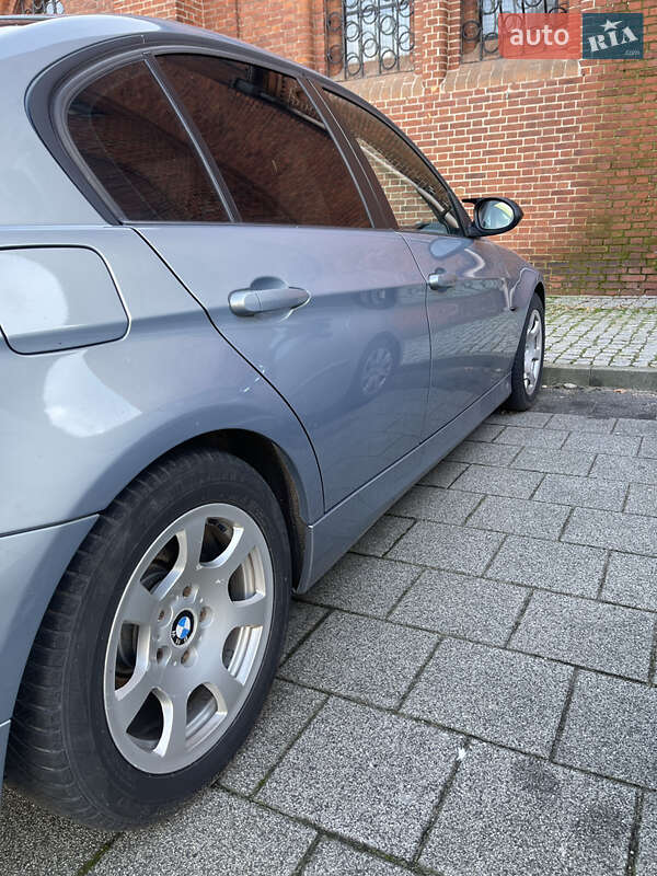 Седан BMW 3 Series 2005 в Каменец-Подольском