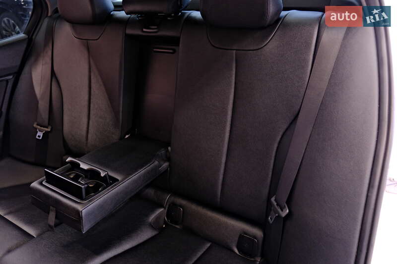 Седан BMW 3 Series 2013 в Одесі