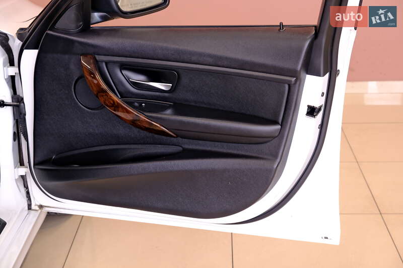 Седан BMW 3 Series 2013 в Одесі