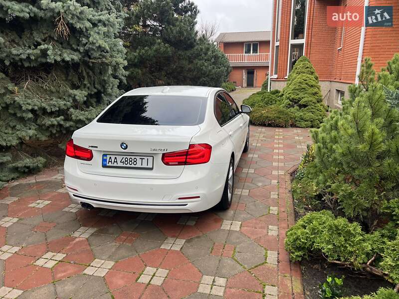 Седан BMW 3 Series 2016 в Києві