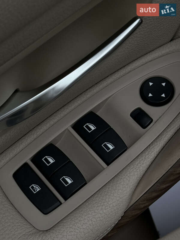 Седан BMW 3 Series 2012 в Киеве