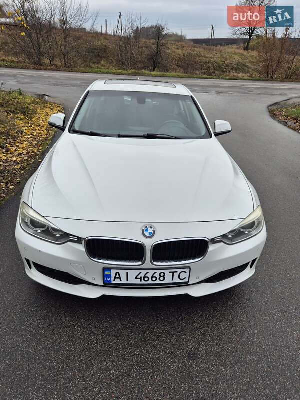 Седан BMW 3 Series 2014 в Сквире