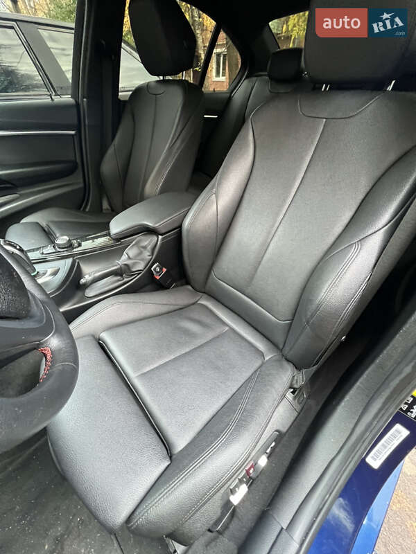 Седан BMW 3 Series 2018 в Киеве