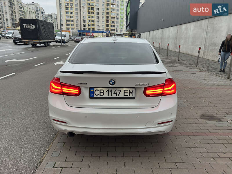 Седан BMW 3 Series 2017 в Вишневом фото 7 Седан BMW 3 Series 2017 в Вишневом