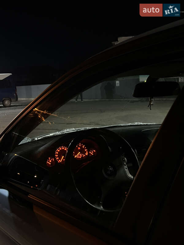 Седан BMW 3 Series 2003 в Ивано-Франковске