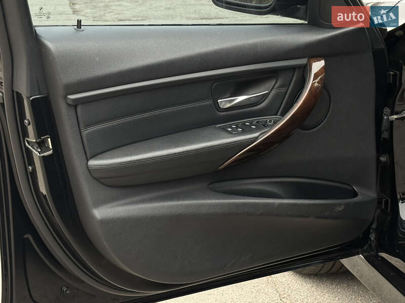 Седан BMW 3 Series 2013 в Запорожье