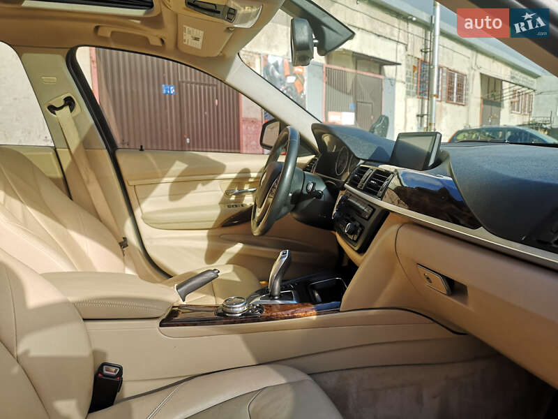 Седан BMW 3 Series 2013 в Калуше