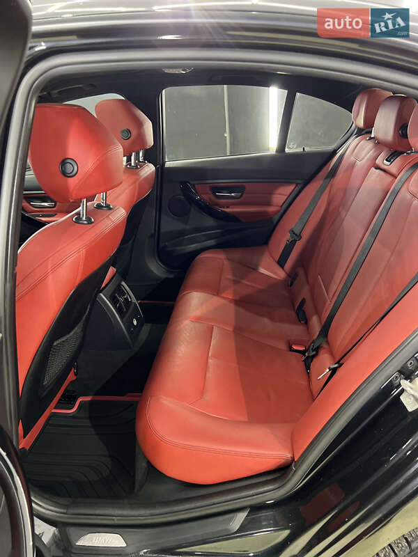 Седан BMW 3 Series 2012 в Львове