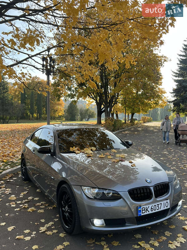 Купе BMW 3 Series 2008 в Ровно