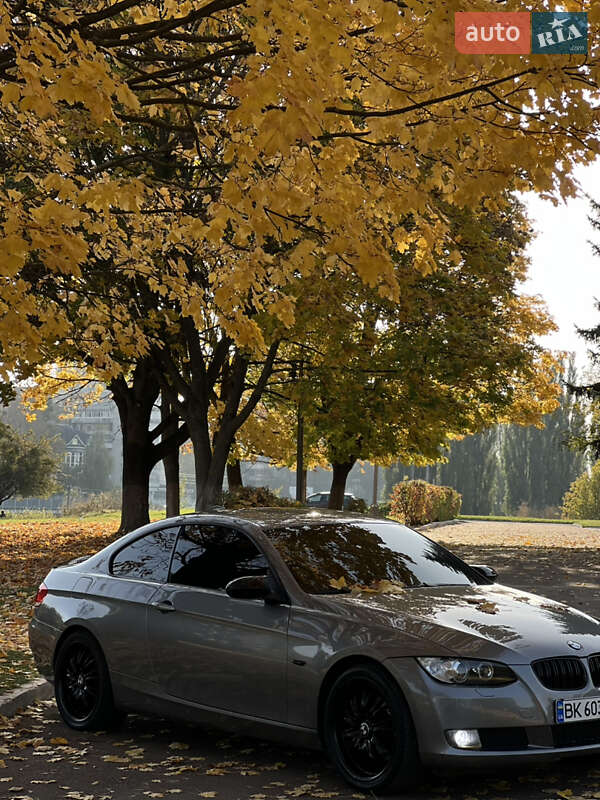 Купе BMW 3 Series 2008 в Ровно
