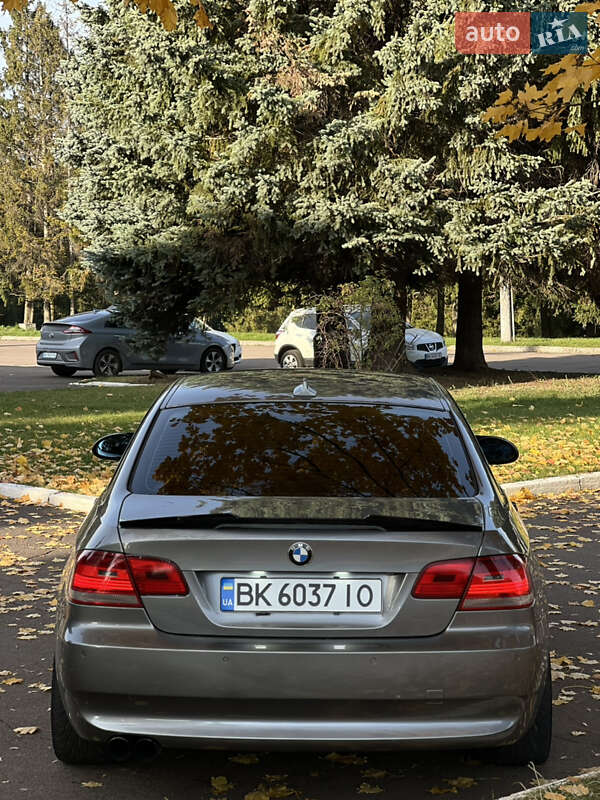 Купе BMW 3 Series 2008 в Ровно