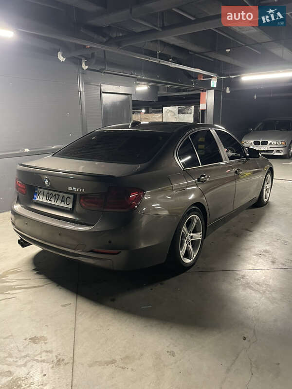 Седан BMW 3 Series 2013 в Киеве