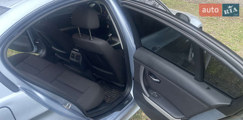 Седан BMW 3 Series 2011 в Чугуеве фото 35 Седан BMW 3 Series 2011 в Чугуеве