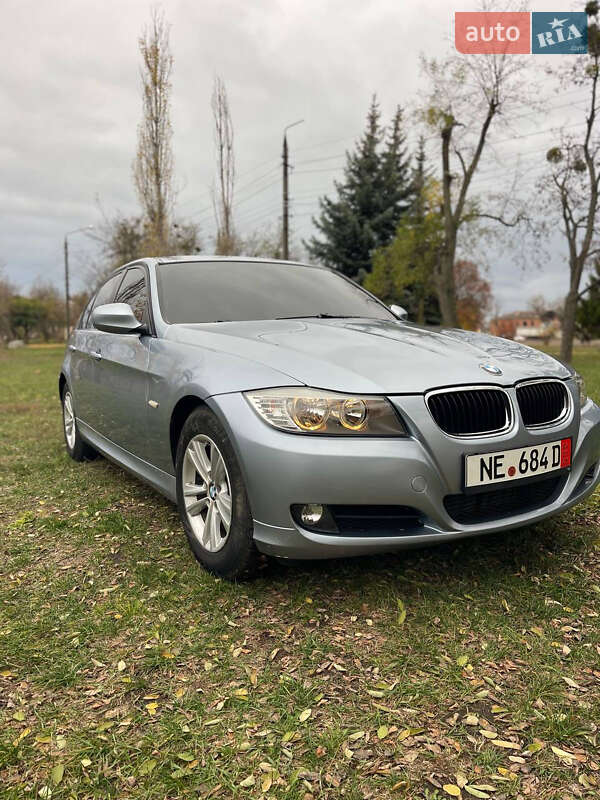 Седан BMW 3 Series 2011 в Чугуеве фото 8 Седан BMW 3 Series 2011 в Чугуеве